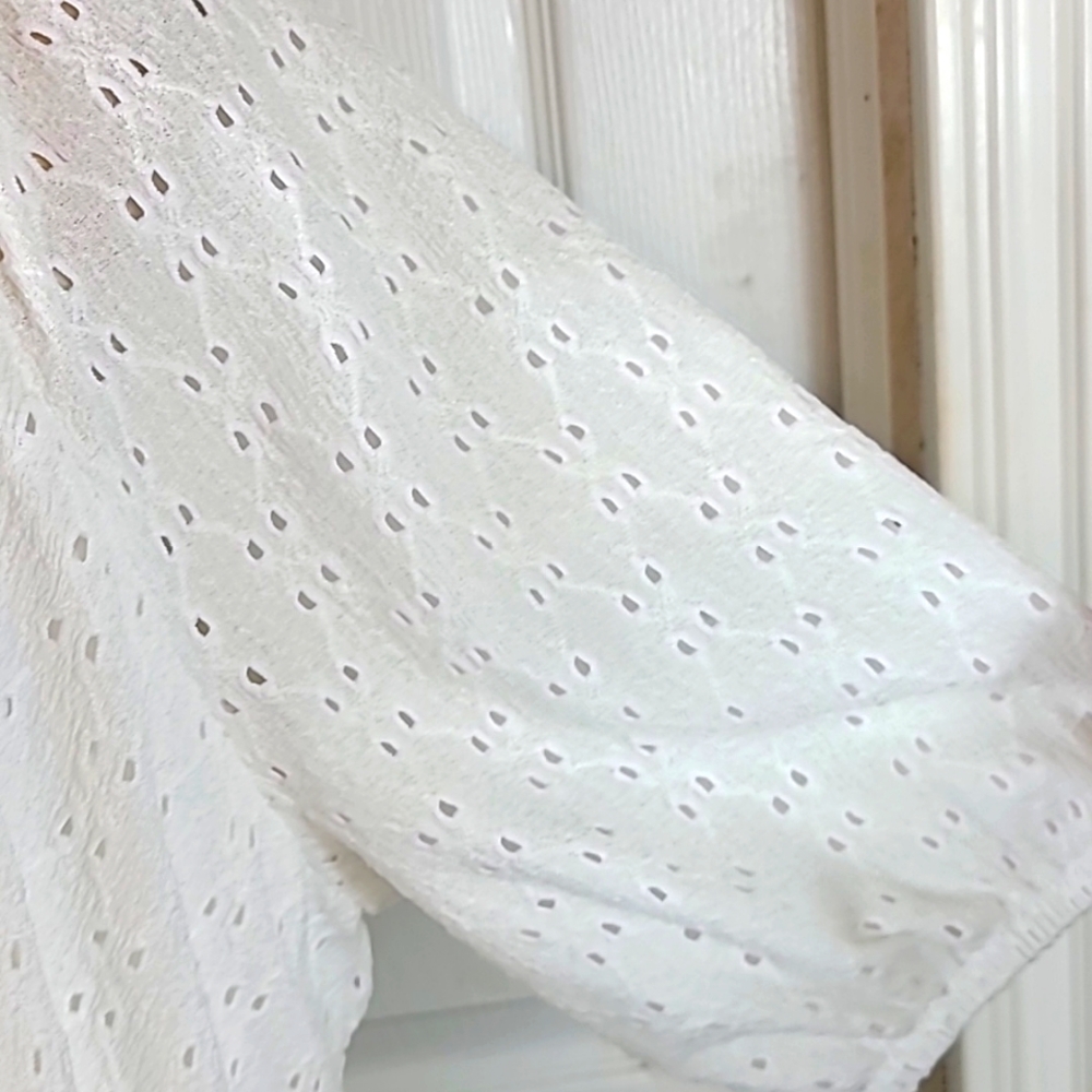 C Eyelet Blouse - Picture 3 of 10